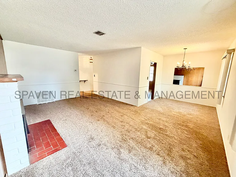 4750 El Molino Ave — Photo 3