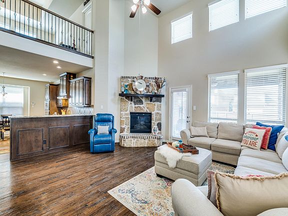 3rd image of 14047 Union Grove Ln