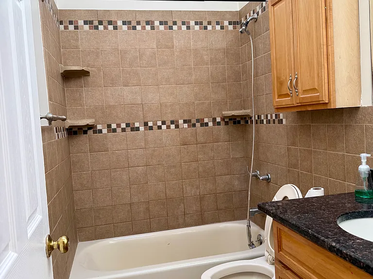 22 Garden Pl — Photo 7