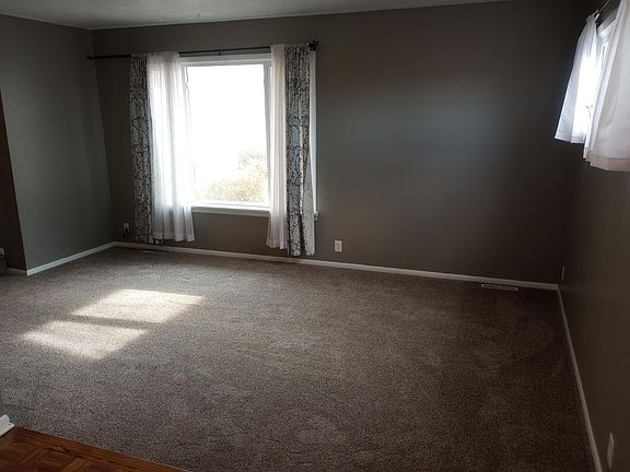 5th image of 1804 N 111th St
