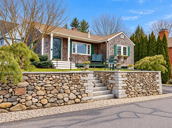 7 Piscataqua Street, New Castle, NH 03854