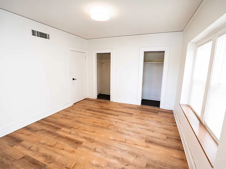 3007 Grand Ave #10 — Photo 9