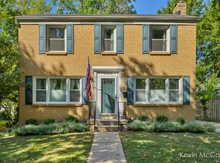 1043 Floral Ave SE, East Grand Rapids, MI