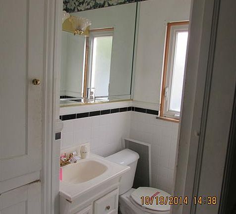 3rd image of 10174 E Outer Dr