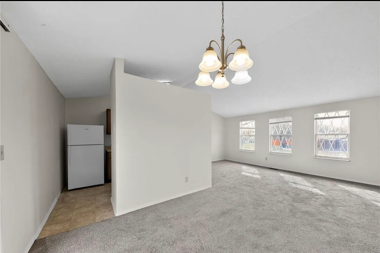 3 bed, 1426 sqft, $2,000 — Photo 4