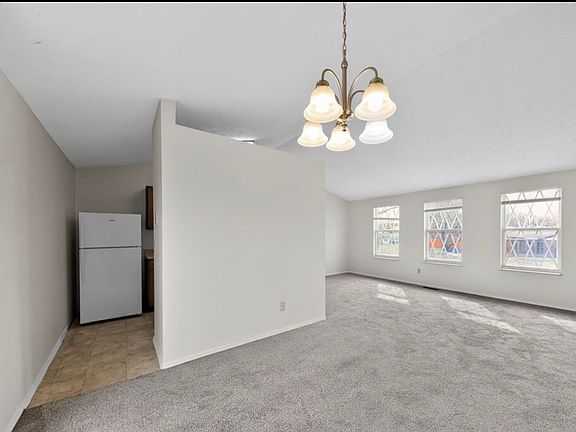 4th image of 2531 Windsor Village Dr