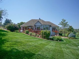 W252S5248 Sage Rd, Waukesha, WI 53189