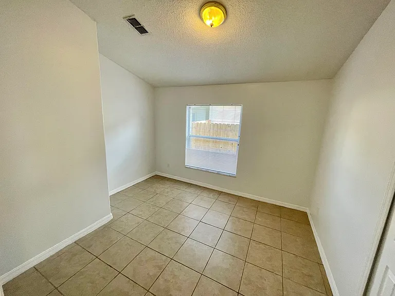 4718 Prairie Point Blvd — Photo 10