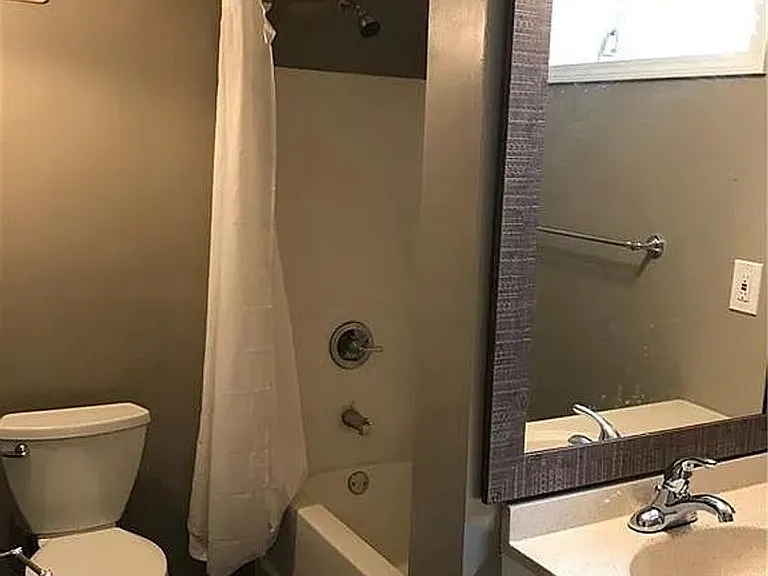 805 Flagler Cir SE — Photo 4