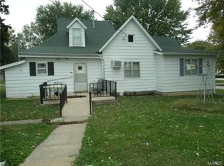 901 E Martin St, Perry, MO 63462