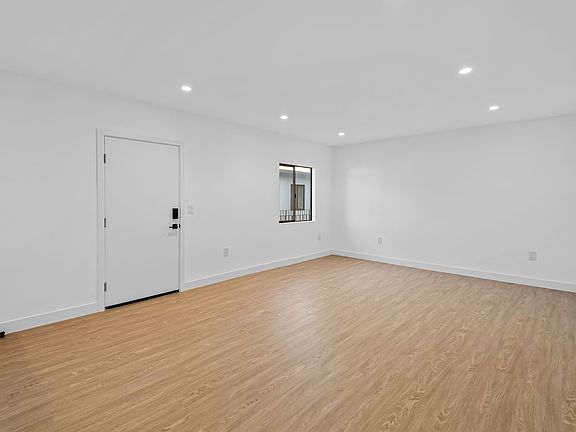 5th image of 3415 London St APT 12