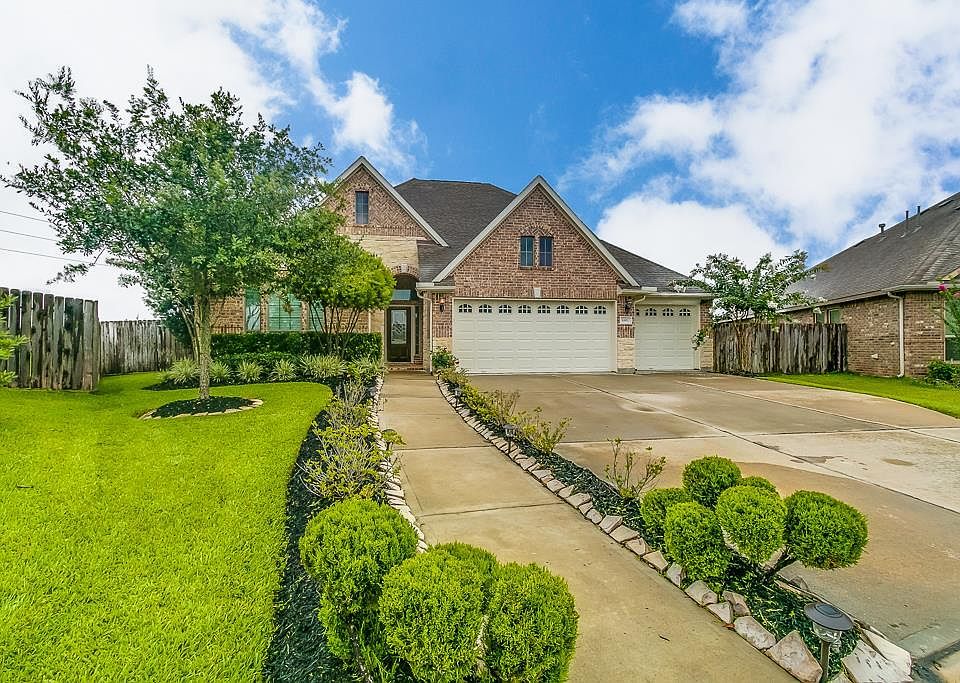 1st image of 6903 Long Bay Ln