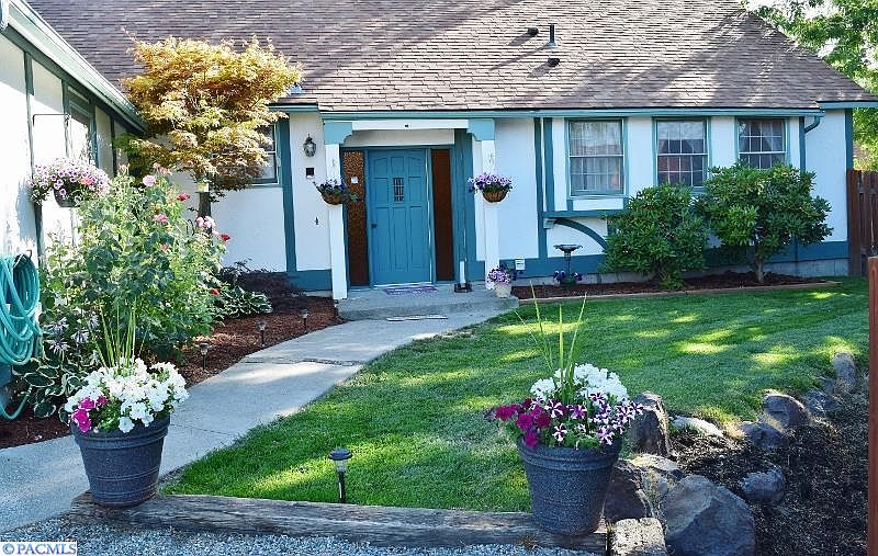 1st image of 115 Peachtree Ln