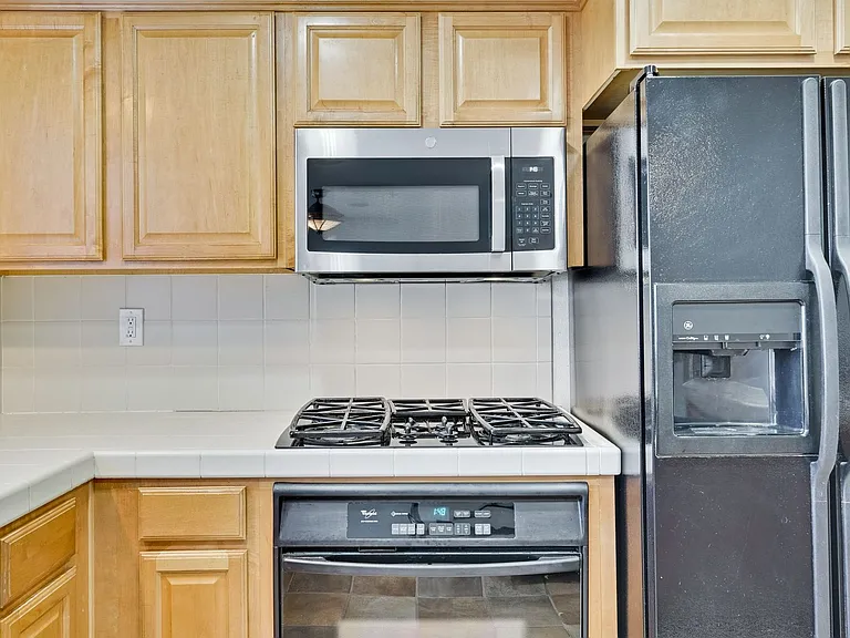 3013 Goodacre Ct — Photo 10