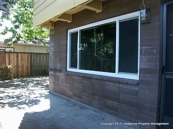 2nd image of 1141 Oak Ave