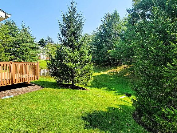 Deck (view from front)