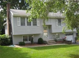 2 Westchester Dr, Milford, MA 01757