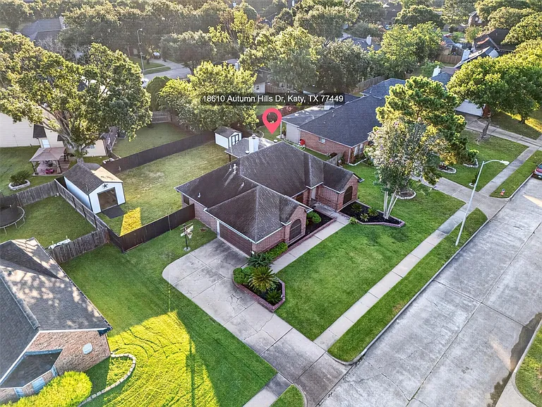 18610 Autumn Hills Dr — Photo 38