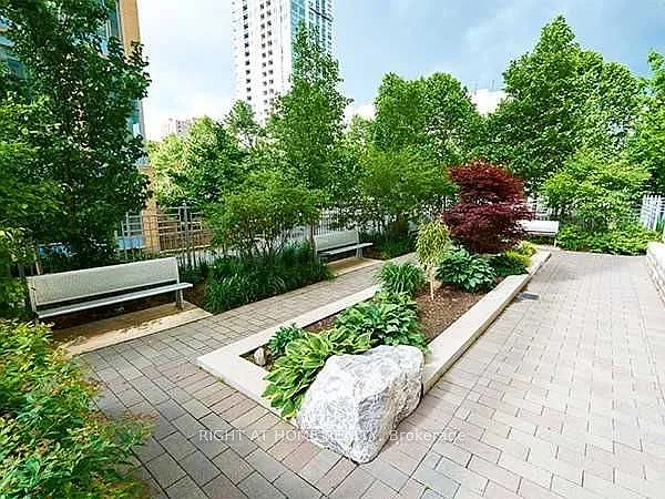 500 Sherbourne St #2701 — Photo 16