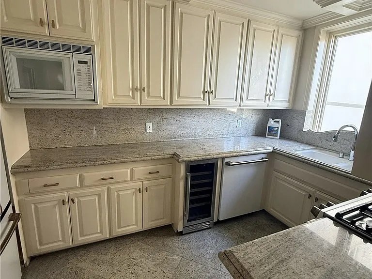 1424 N Crescent Heights Blvd #20 — Photo 16