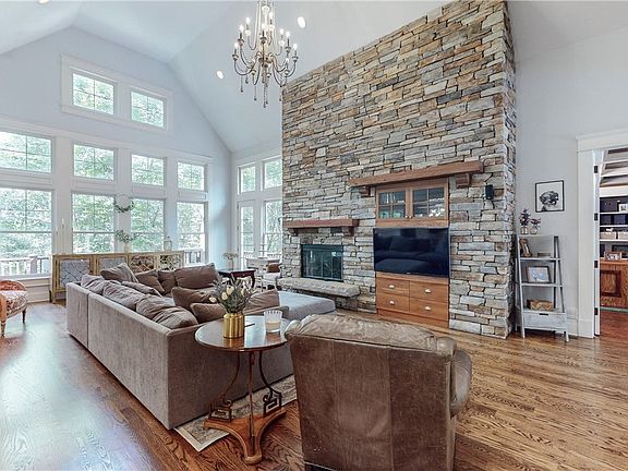 5th image of 3611 W Galloway Dr