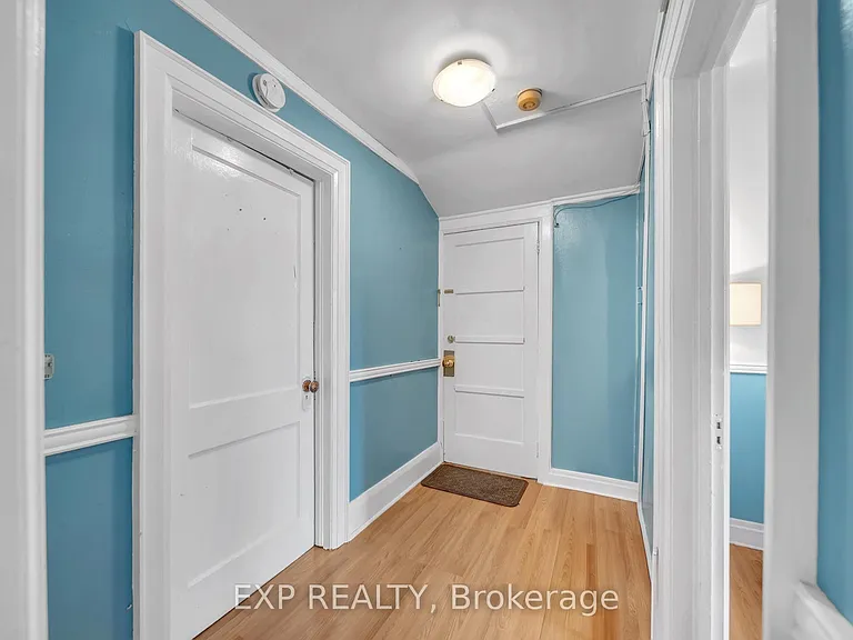 896 Avenue Rd #3 — Photo 3