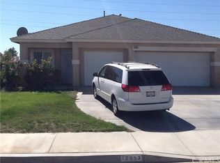 10553 Wakefield St E, Adelanto, CA 92301