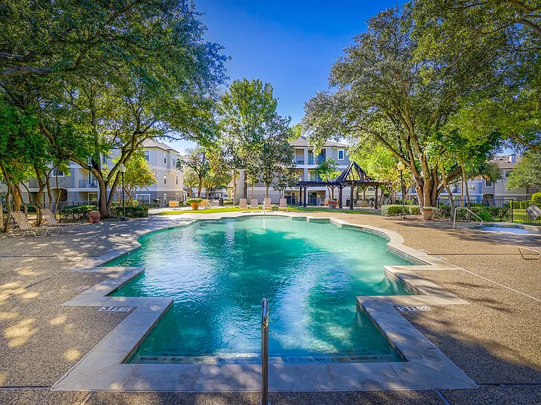Saxony at Chase Oaks Apartments — Photo 14