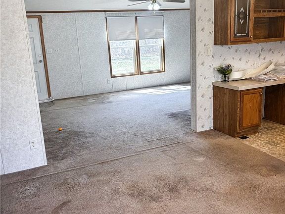3rd image of 10515 N 800th St