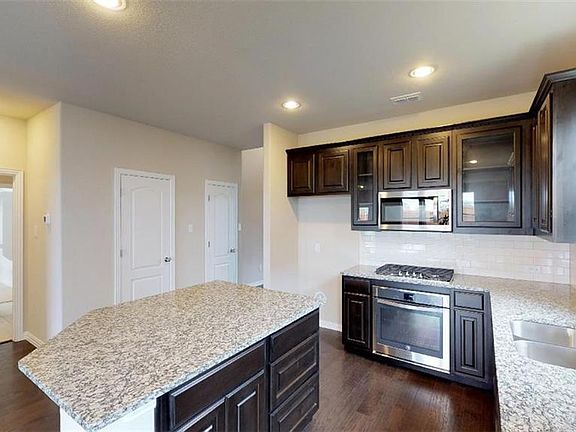 5th image of 2812 Mesquite Ave
