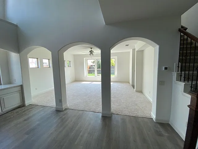 307 Bluewood Dr — Photo 8