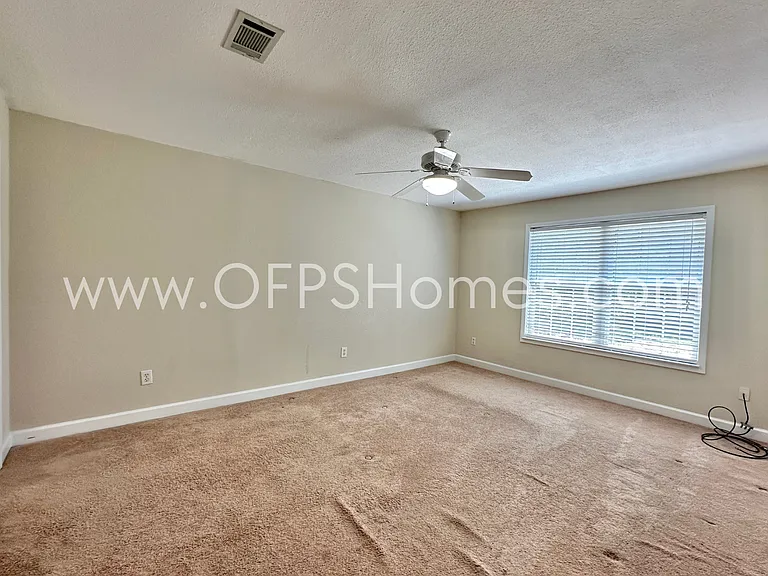 4490 Highway 87 N — Photo 14