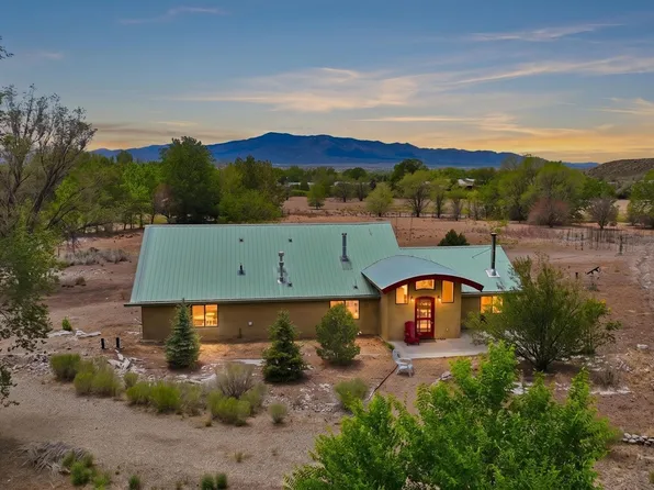 1036 La Cienega Road, El Prado, NM 87529