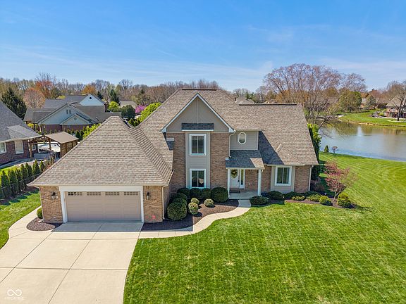 2nd image of 1016 Silver Lake Ct