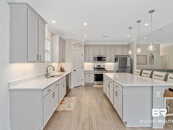 4th image of 30799 Bauer Ave