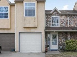 138 Lakeside Dr, Atco, NJ 08004