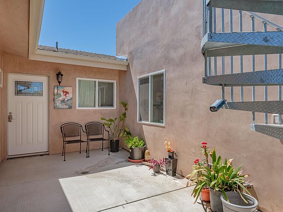5th image of 553 Valley View Way