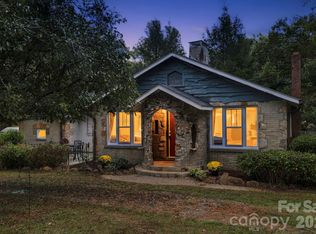 2004 Old South Carolina Ave, Hendersonville, NC 28739