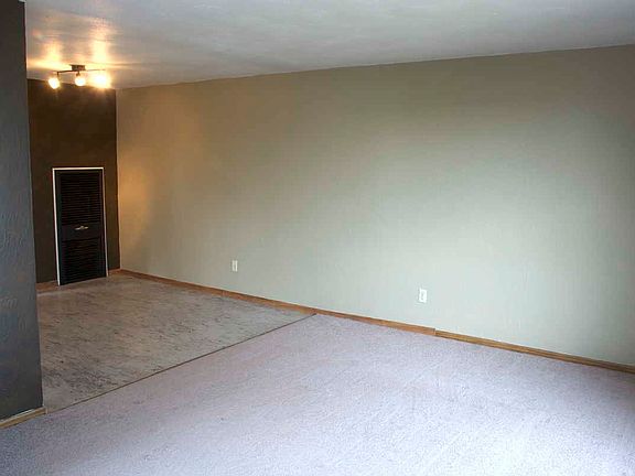 4th image of 318 S 29th St