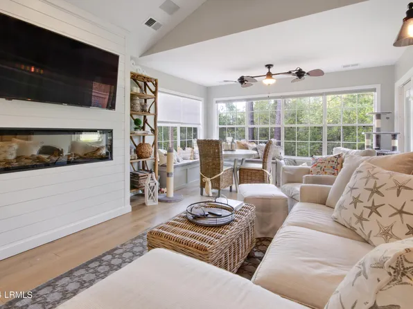 30 Valencia Road #5a, Hilton Head Island, SC 29928