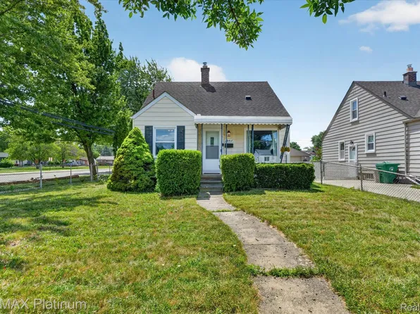 28417 Barton St, Garden City, MI 48135