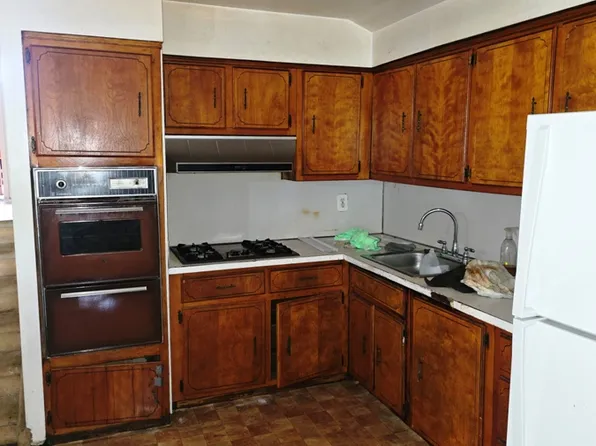 9505 Schenck Street image 17 of 30