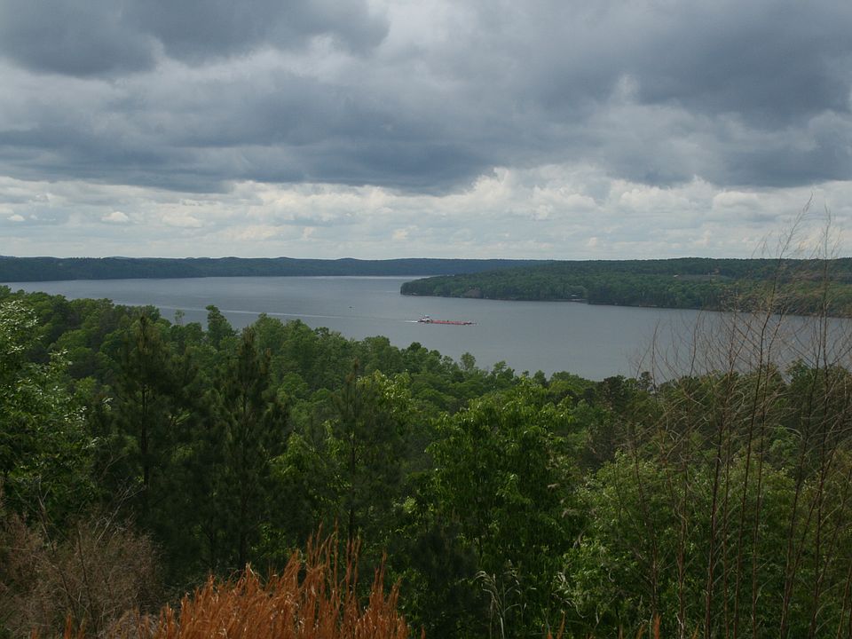 3000' waterfront & 160 acres