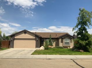 522 Fall Dr, Nampa, ID 83686
