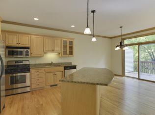1066 Juliet Ave, Saint Paul, MN 55105