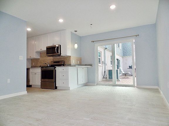 2nd image of 390 W Cocoa Beach Cswy APT 5-1