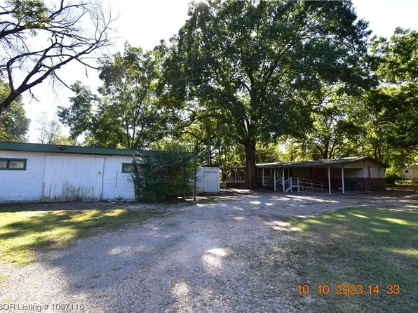 710 W Redwood Ave, Sallisaw, OK 74955