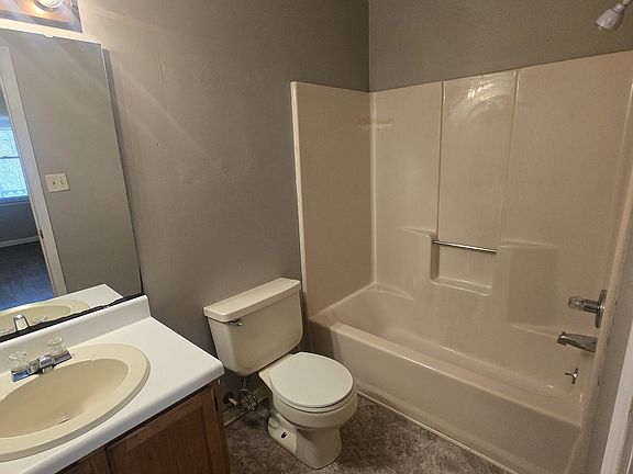 5th image of 4525 Greenfields Rd