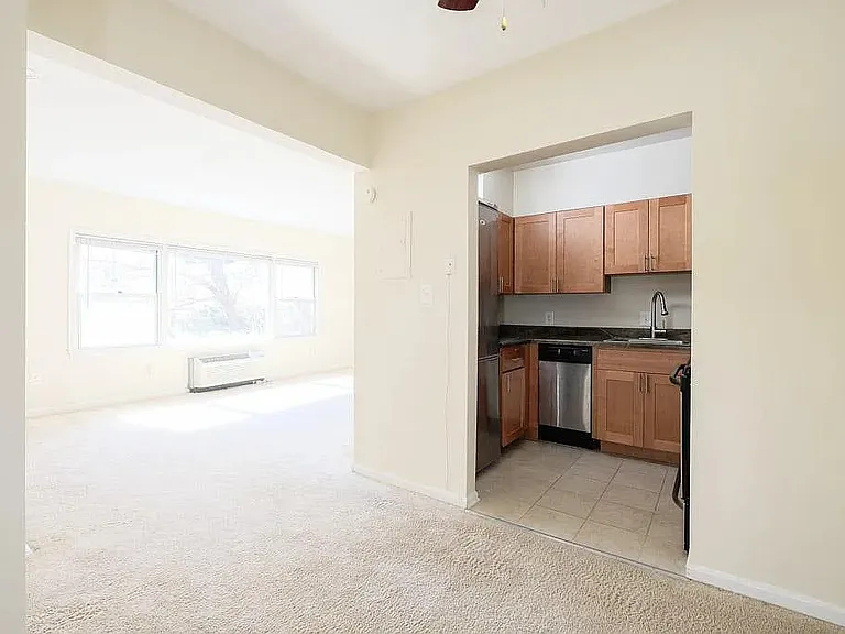 219 S Payne St #201 — Photo 3