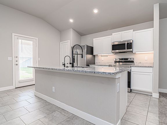3rd image of 2608 Ranch Ave